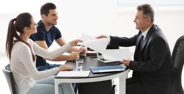 Nationwide Affordable Mobile Notary Service – Call 572-212-2983 Today!